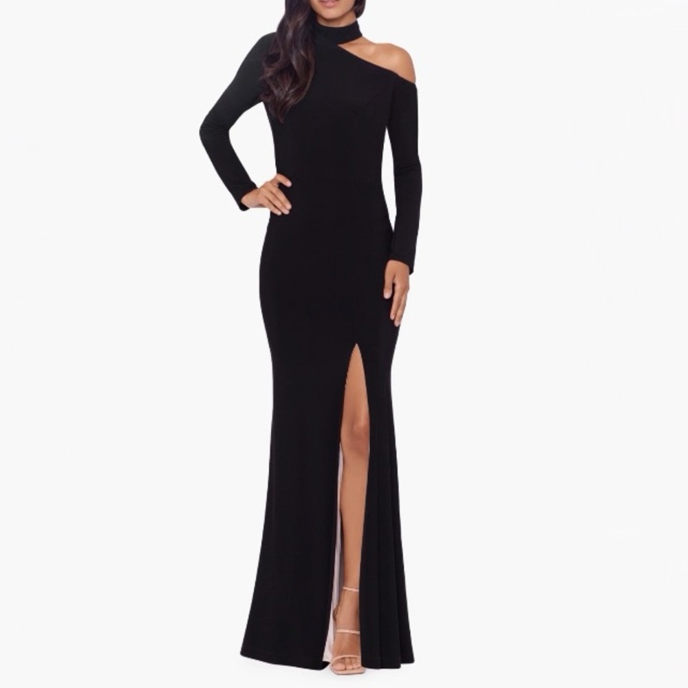 New Xscape Cutout Shoulder Long Sleeve Gown in Black/Nude Size 12